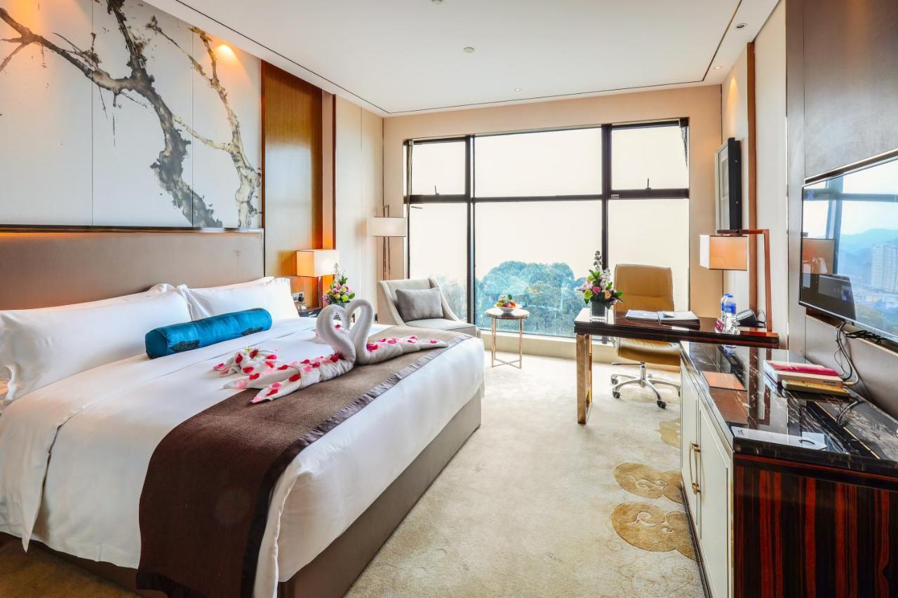 Argyle Grand Hotel Xingyi  Eksteriør bilde