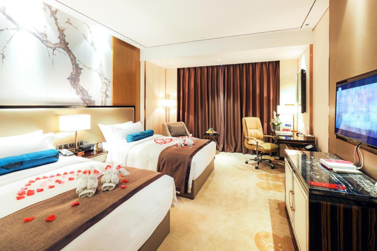 Argyle Grand Hotel Xingyi  Eksteriør bilde