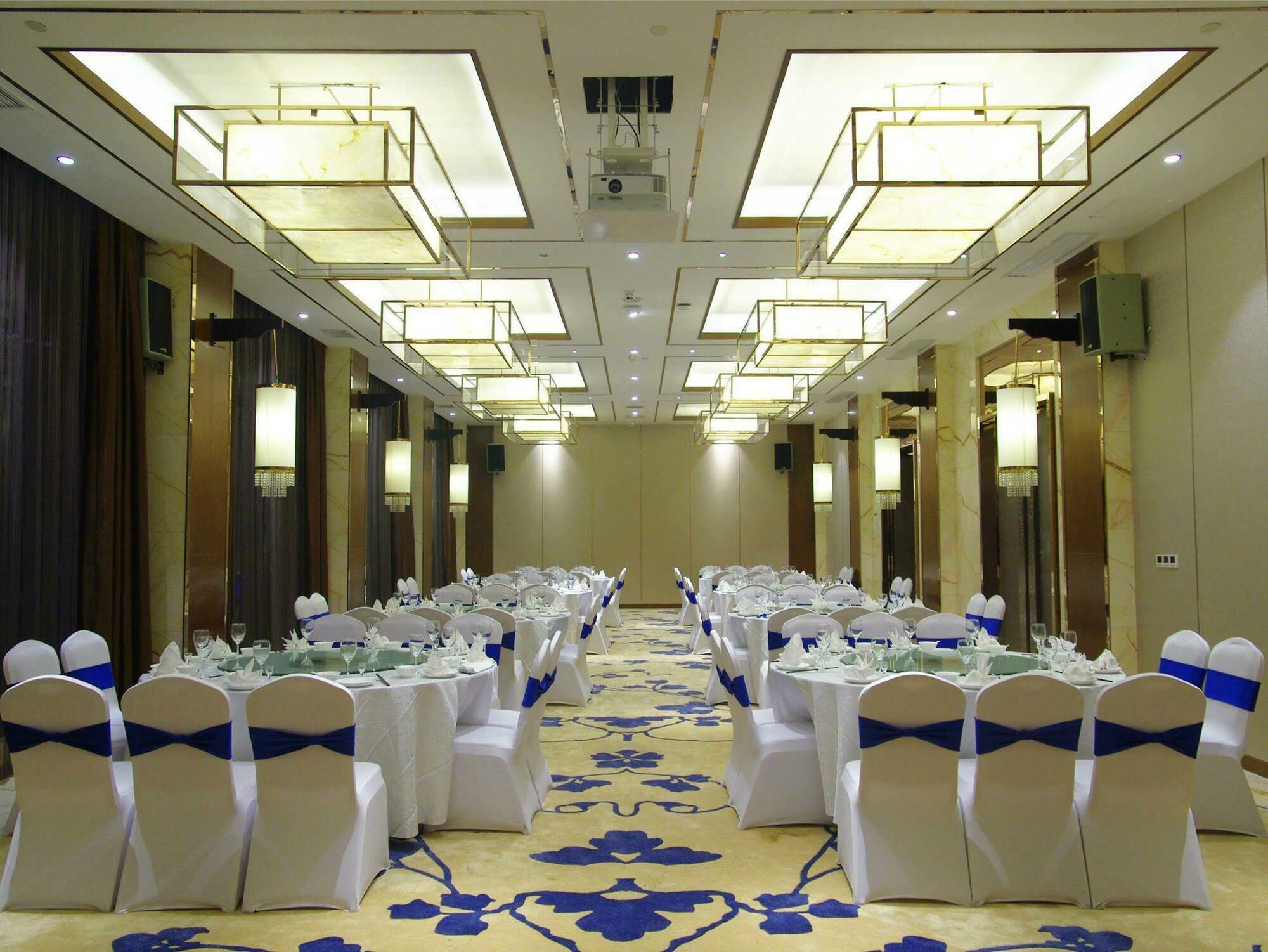 Argyle Grand Hotel Xingyi  Eksteriør bilde